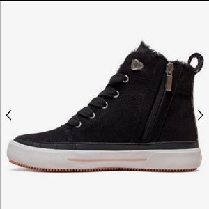 NIB ROXY Ivan black fur high-top shoes 6.5